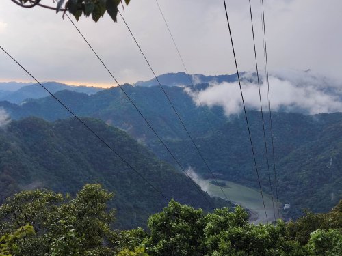歷史系教師帶領本校微通課程登東卯山
